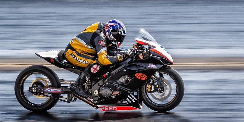 Full throttle_Tom Rose_set.jpg - MOVEMENT/MOTION/SPEED - SET